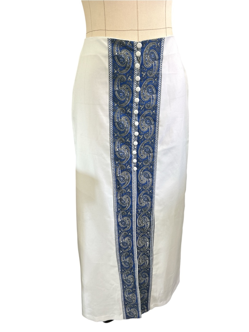 70’s Vintage Swan Hawaii Paisley, hostess patio maxi skirt, white and blue Sz 8
